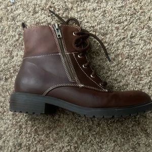 Size 8 and color brown